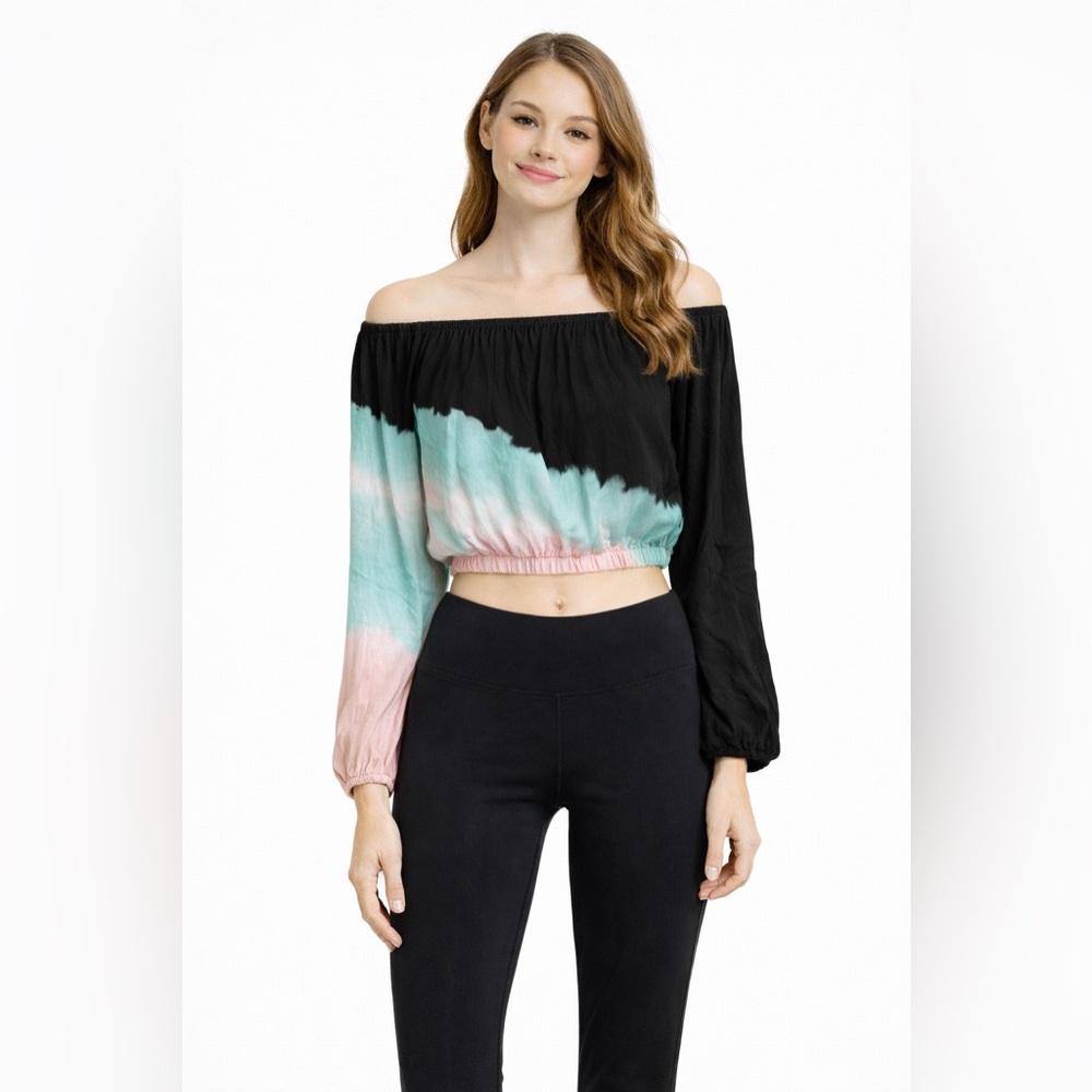 NWOT - Electric & Rose Boho Cropped Elastic Bottom Top